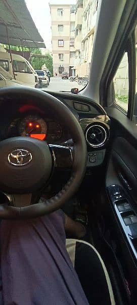 Toyota Vitz 5