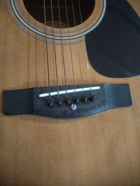 Yamaha Acoustic guitar with 9.5 out of 10 condition for sell 6