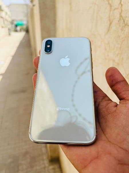 iphone xs 256 Gb factory unlocked NoN pTA 10 by 10 lush white color 6