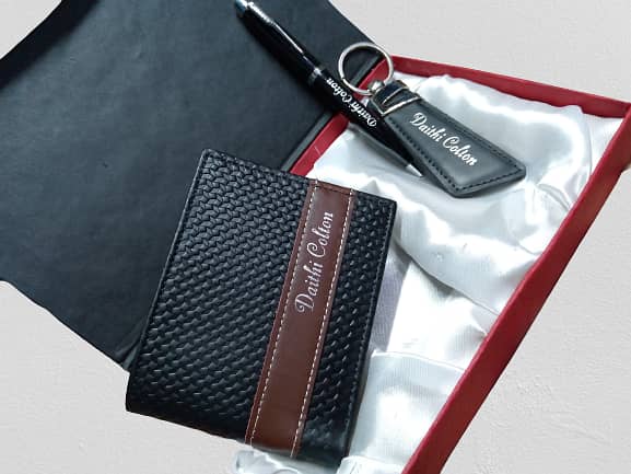 Mens Gift Set | Engraved Pen | Personalised Keyrings | Wallet Purse 4