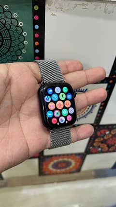 Apple Watch Series 8 93% Battery health