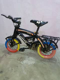 Best cycle for Child Buhat kam use Hui he Almost New