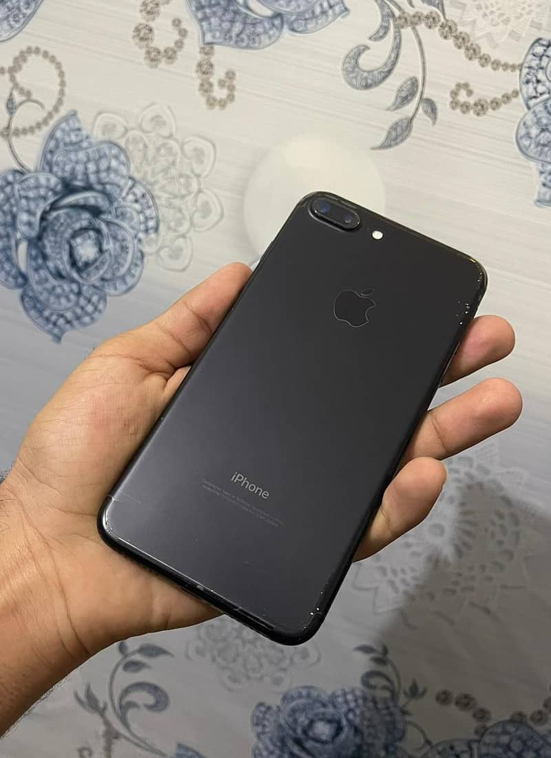 apple iphone 7 plus 32 GB Official pta aproved 1