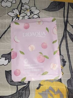 Pink mask for hydrating skin