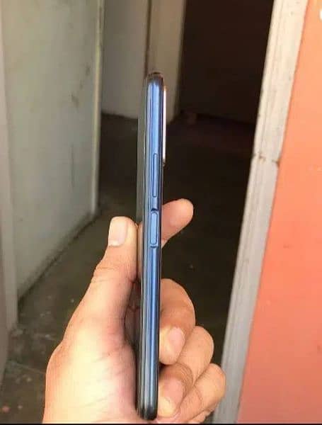 vivo y 20 black colour slightly used just with box condition 10/10 1