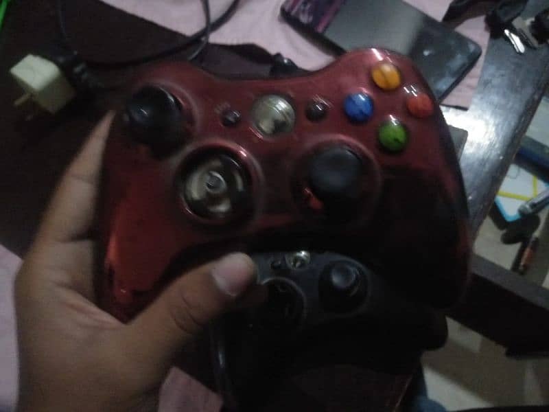 Xbox 360 With 3 Wireless Controllers (Free) 3