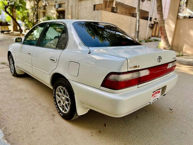 TOYOTA COROLLA INDUS 1.6 LIMITED 5
