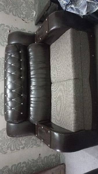 6 seater sofa set nd tapai set condition almost new 0