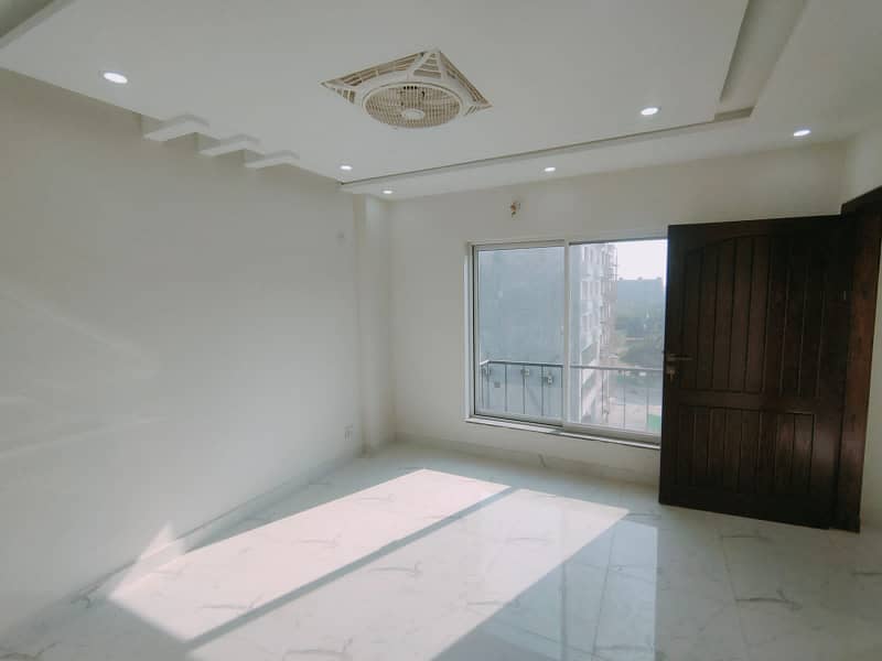 1 Bed Non Furnished Hot Location 6