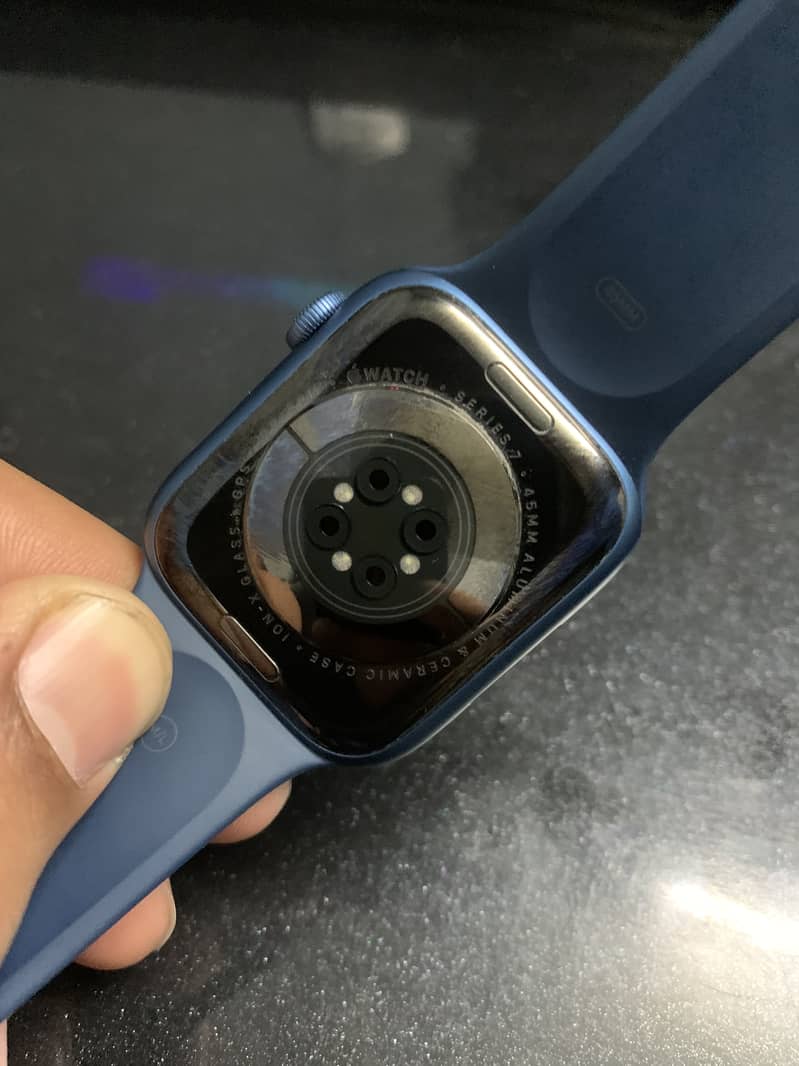 Apple Watch Series 7 45mm With Box and accessories 2