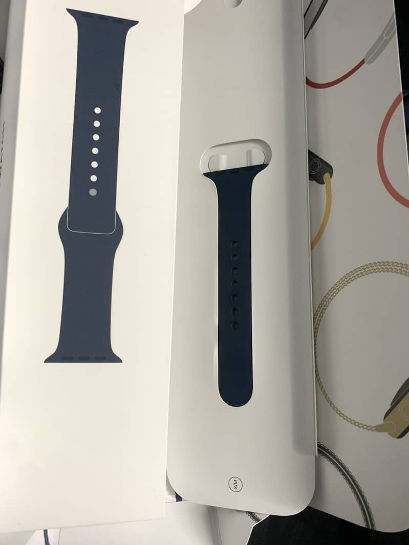 Apple Watch Series 7 45mm With Box and accessories 10