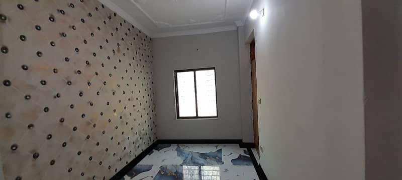 3.5 Marla House Available In Gulshan E Iqbal 17