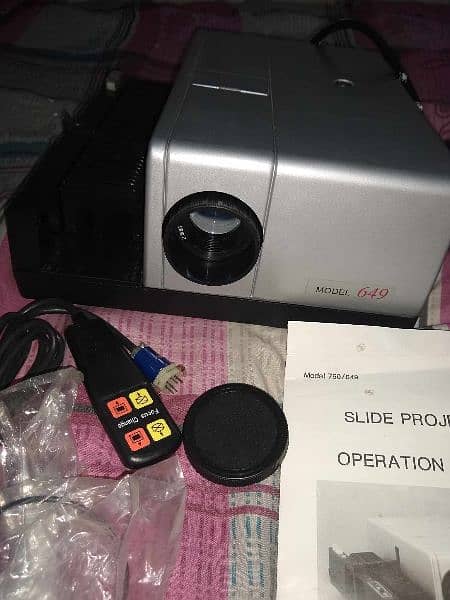slide projector and overhead projector available 17