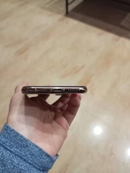 iPhone XS 64GB PTA Approved 4