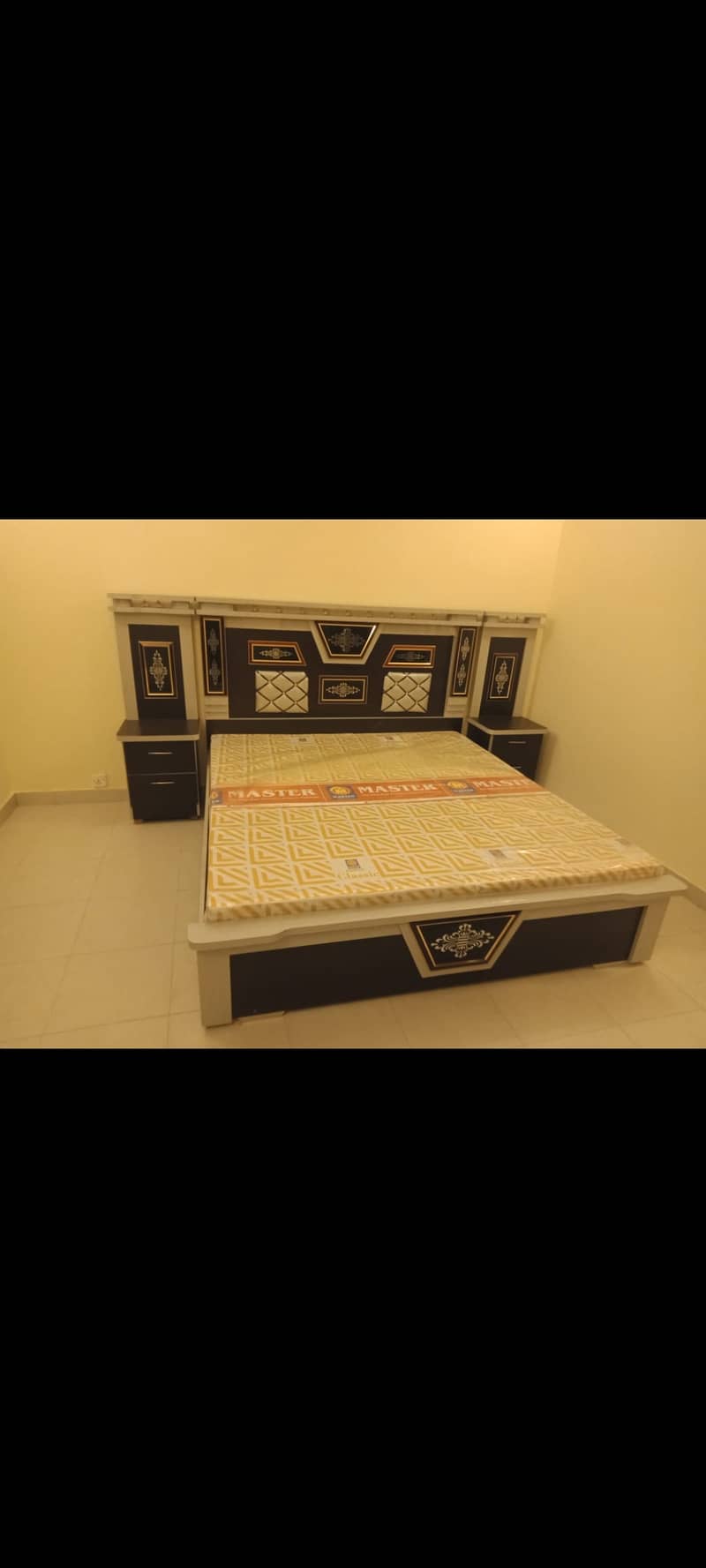 Bed+ mattress+side table for sale 0