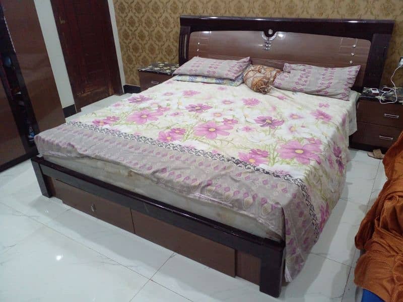 Pure Lasani Bed Set For Sell 3