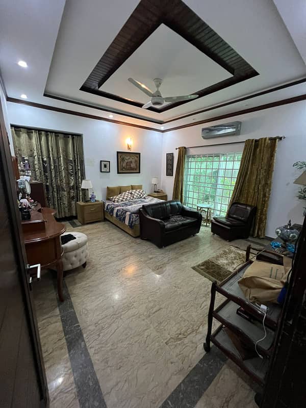 35 Marla Ideal Location Luxury House For Sale in Sector A1 Township Lahore 9