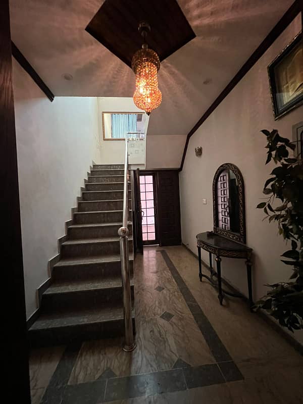 35 Marla Ideal Location Luxury House For Sale in Sector A1 Township Lahore 10
