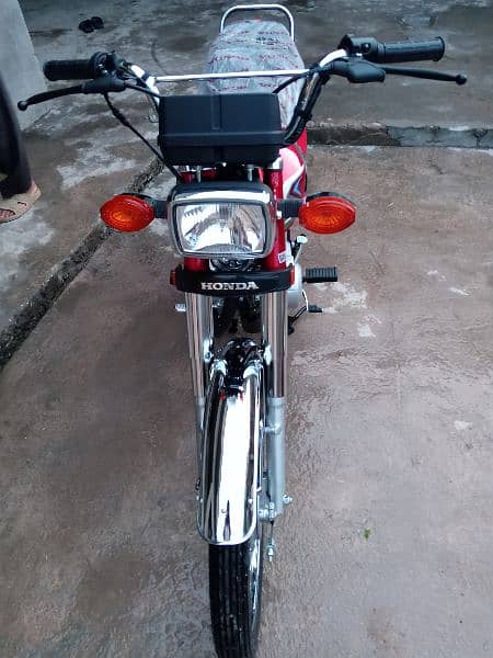 GENUINE 6500 KM DRIVEN. ISLAMABAD REGISTERED. COMPLETE DOCUMENTS. 3