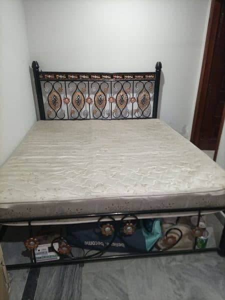 iron dubble bed for sale without mattress 0