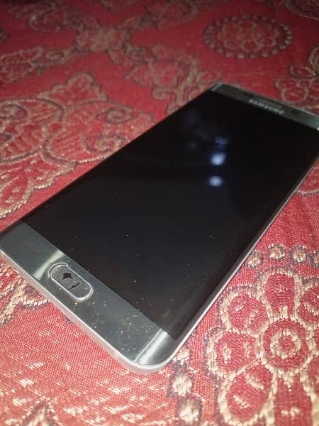 Samsung galaxy S 6 edeg plus 4 / 32 0