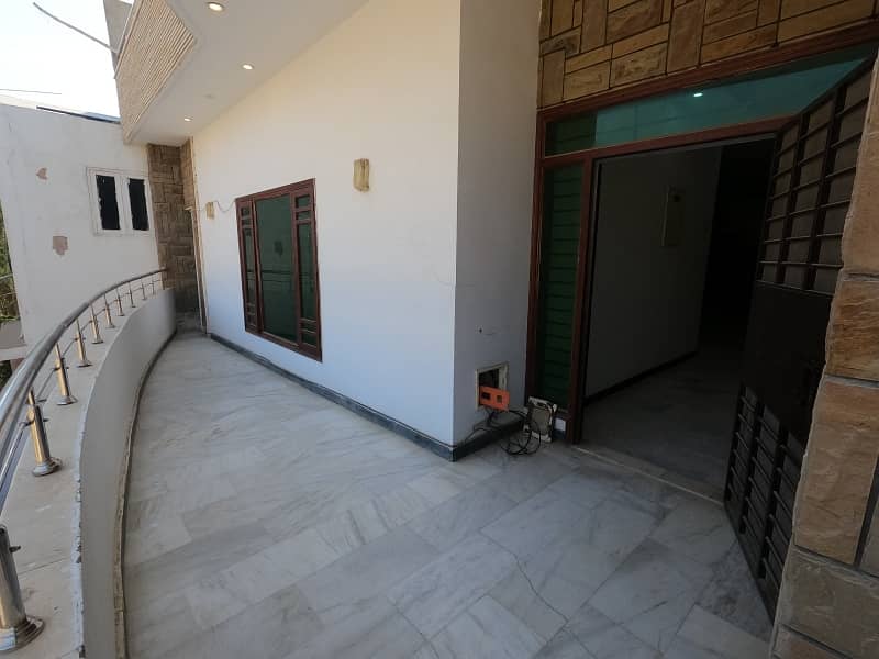 House For Sale 422 Sq Yrd Nazimabad No 4 10