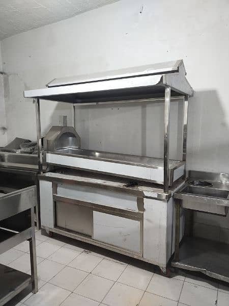 we have Ban marry/salad bar/cake chiller machine available/oven/fryer 13