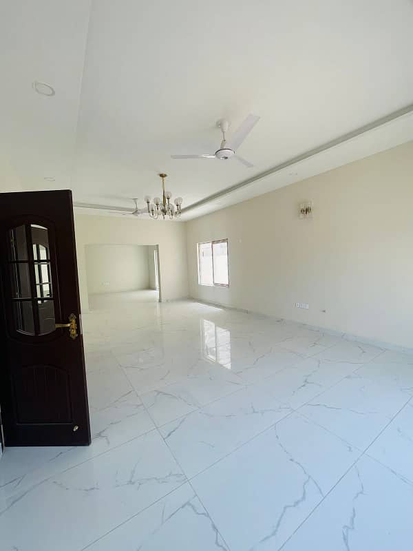 500 Square Yard Brand New House Is Available For Sale 9