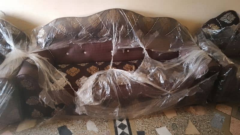 good quality sofa set for urgent sale what's ap 03015223154 0