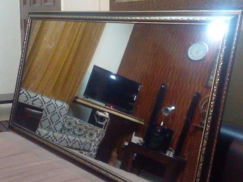 very beautiful heavy big wall mirror available03335138001 1