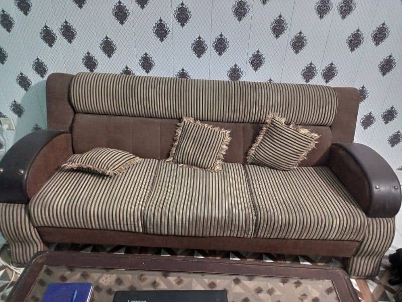 solid sofa 3