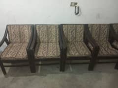 comfortable chairs 5 pcs in good condition