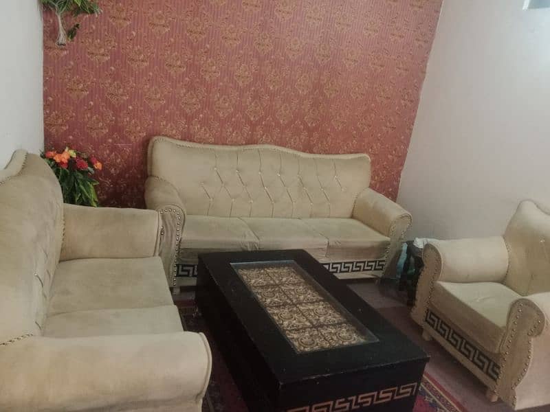 6 Seater Sofa Set with centre table urgent sale 5