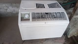 5000. btu ship ac 10×10 room sizes good condition