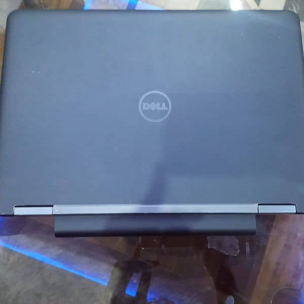 Dell Laptop core i 5 4th generation Ram 8 G. B   118 SSD 1