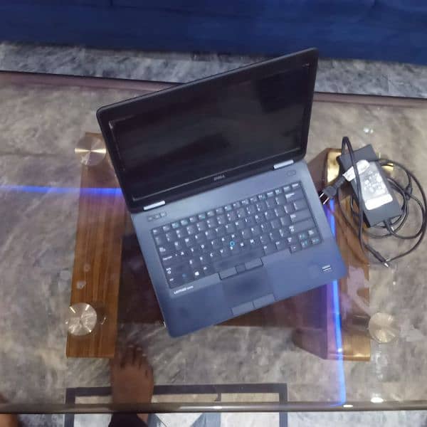 Dell Laptop core i 5 4th generation Ram 8 G. B   118 SSD 2