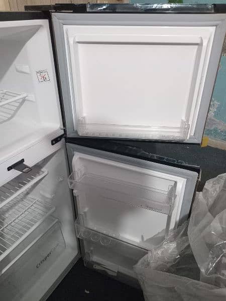 Dawlance Refrigerator Model 9140 WB Chrome 1