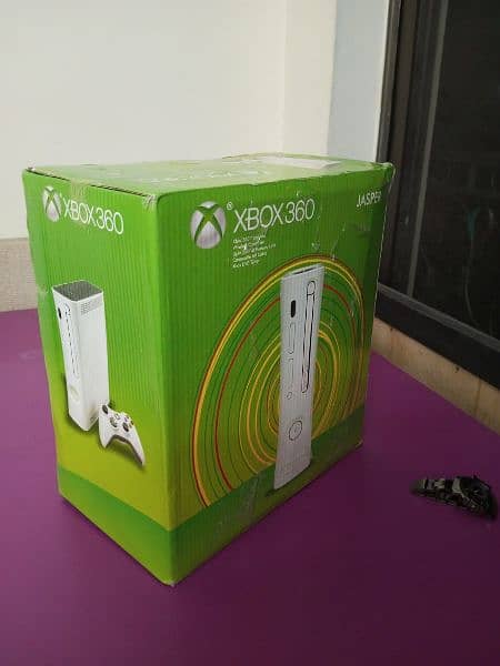 Xbox 360 500 gb version for sale almost brand new urgent sale 1