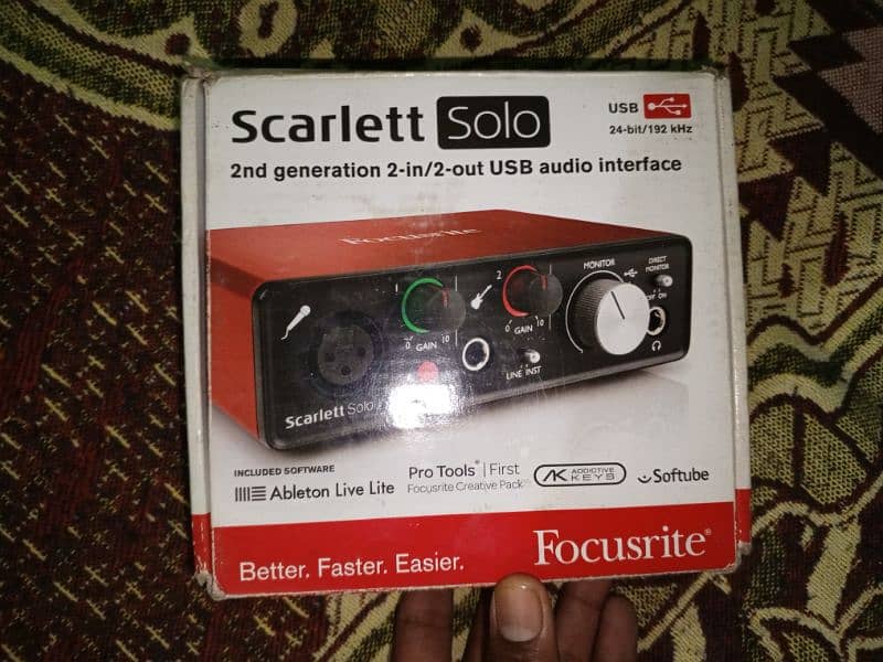 Focusrite Scarlett 2i2/ With Mic/Pop filter/Stand/Headphones 0