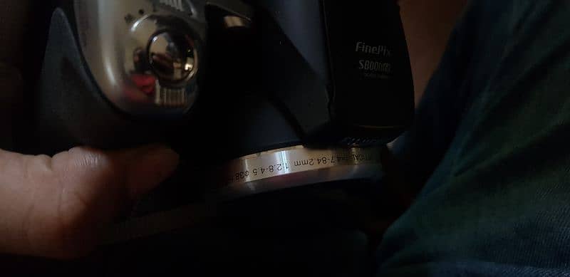 Fujifilm Finepix S8000fd 9