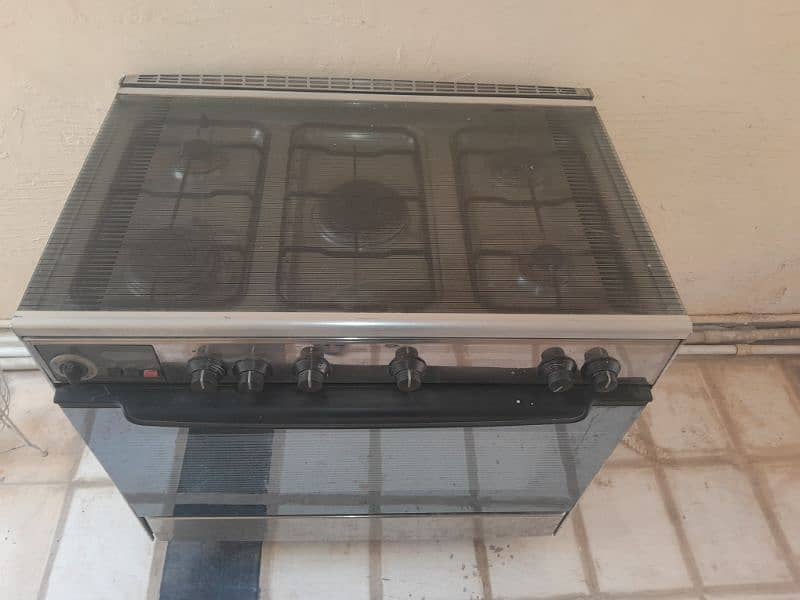 Technogas oven, single ownerhome used. price can be negotiated 7
