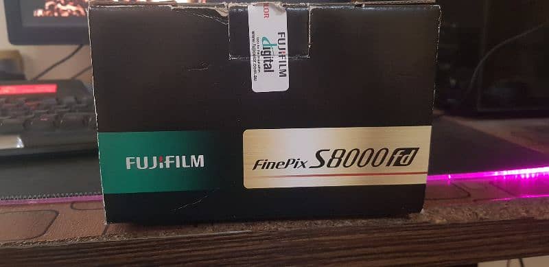 Fujifilm Finepix S8000fd 2
