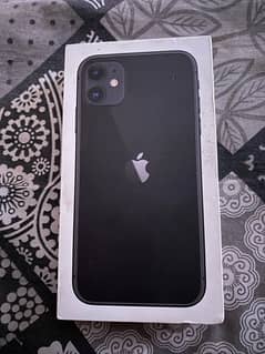 I phone 11 64 gb 89 btry health condition 10/10 with box 0