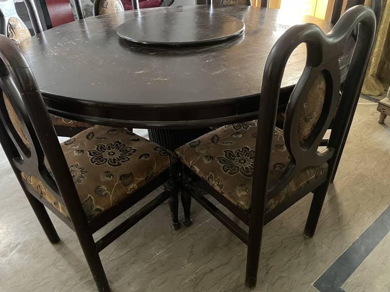 Dining table of pure wood with 6 chairs 3