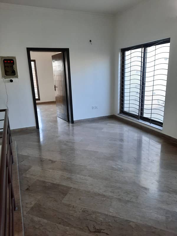 With Basement 5 Beds 10 Marla Prime Location House For Sale In Ex Air Avenue DHA Phase 8 Airport Road Lahore. 3
