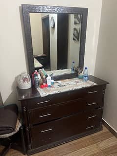 Dressing Table with mirror