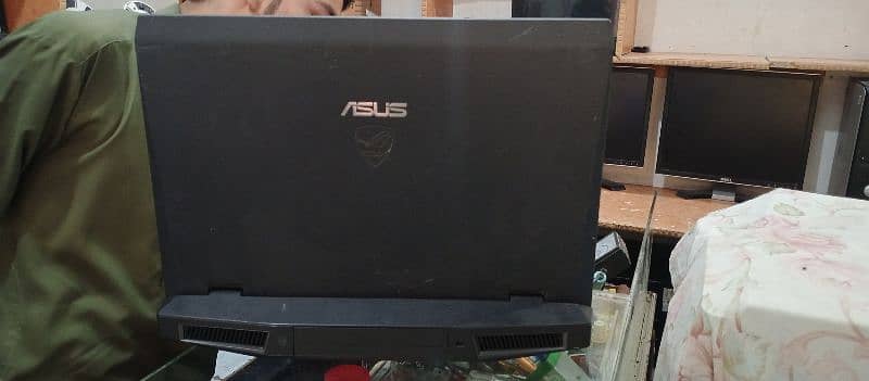 i am selling Asus laptop fully working i am planning GTA 5 2
