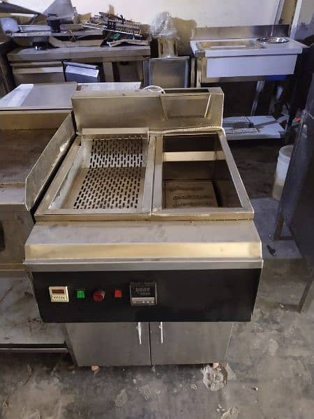 we have Al Fryer New or used  Available/pizza oven/working table/fryer 9