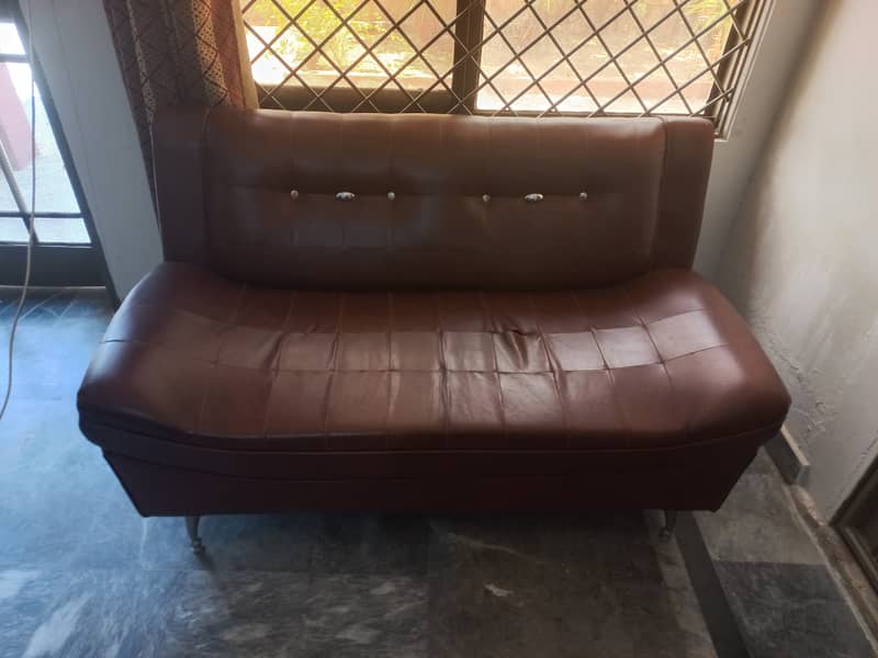 Sofa leather 1