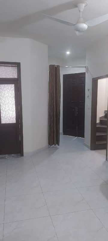 10 MARLA FOR SALE HOUSE IN ENGINEER TOWN 6